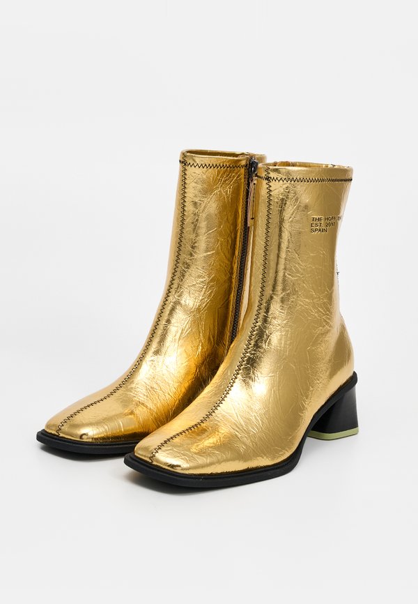 HOFF DATE ORO