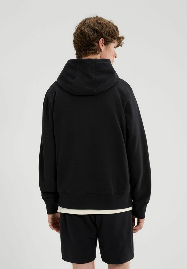 Ellesse MADONE OVER HEAD ..