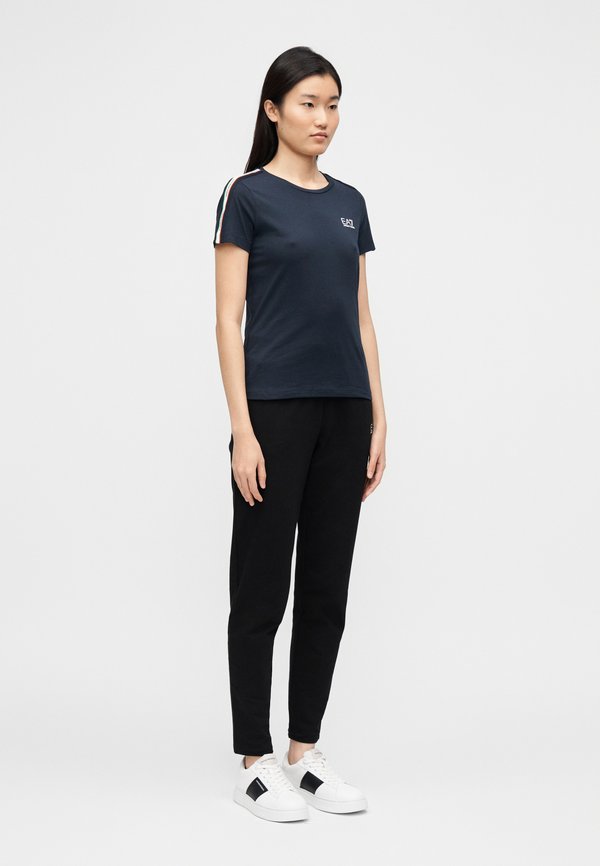 EA7 Emporio Armani