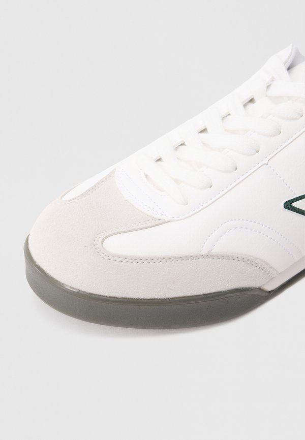 HI-TEC HTS74 PRO SQUASH 84 UNISEX