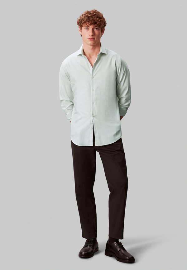 Calvin Klein SLIM