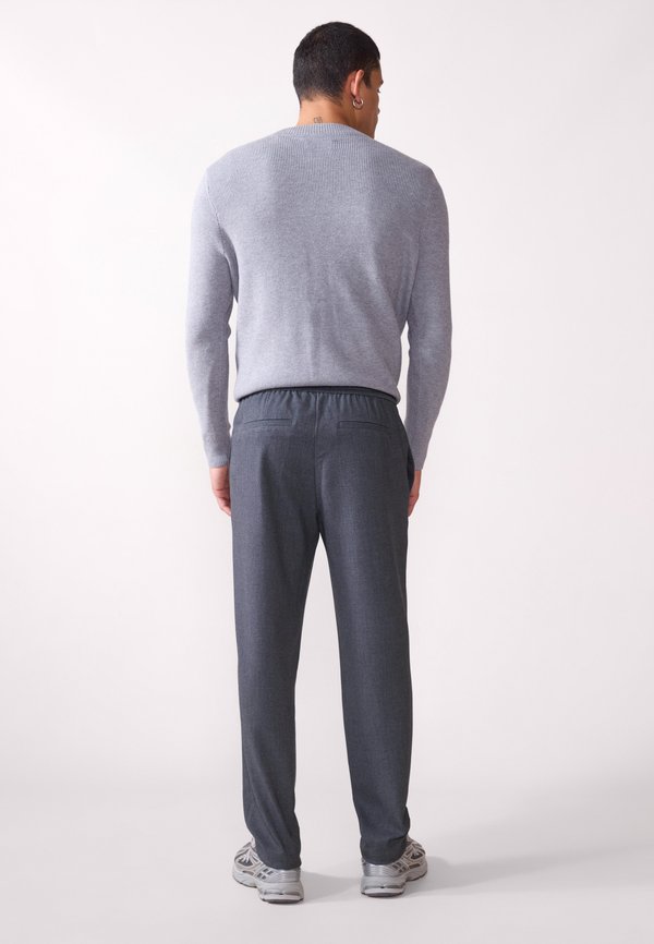 Pier One by Zalando