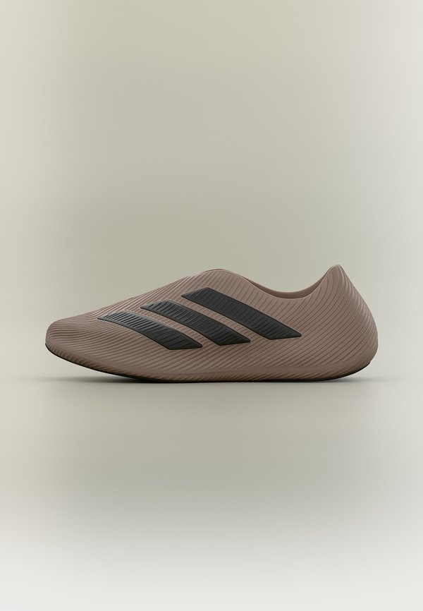 adidas Sportswear PURECHILL UNISEX - Trainers - trace brown/core black