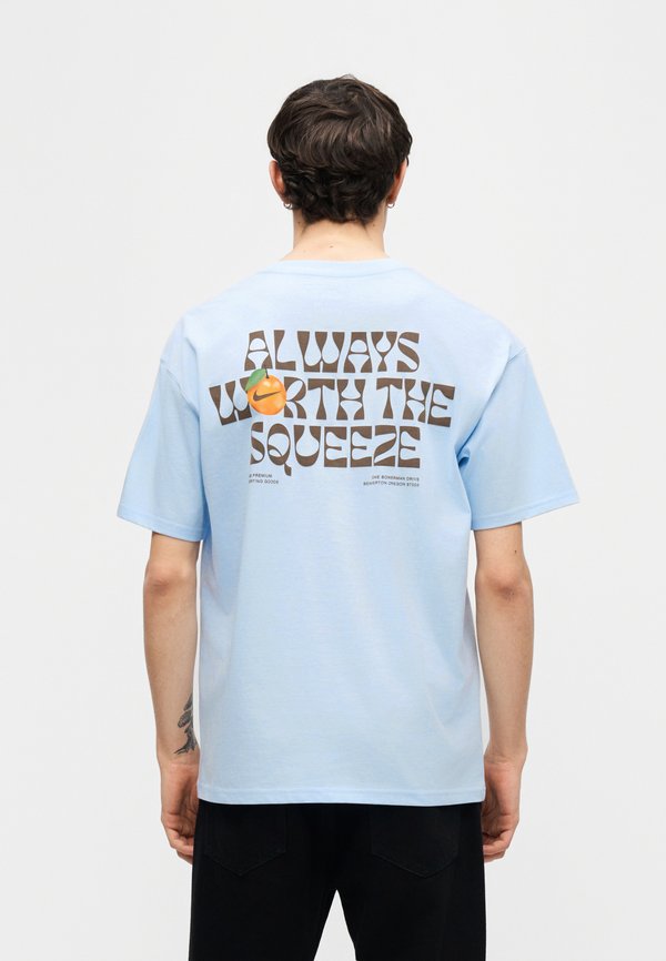 Nike Sportswear TEE - Print T-shirt - hydrogen blue