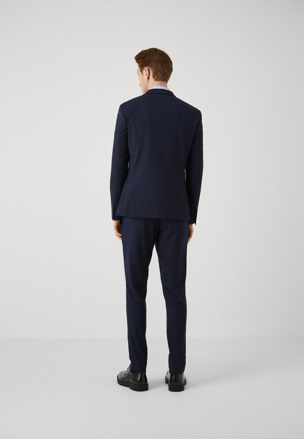 Isaac Dewhirst BASIC PLAIN SUIT SET