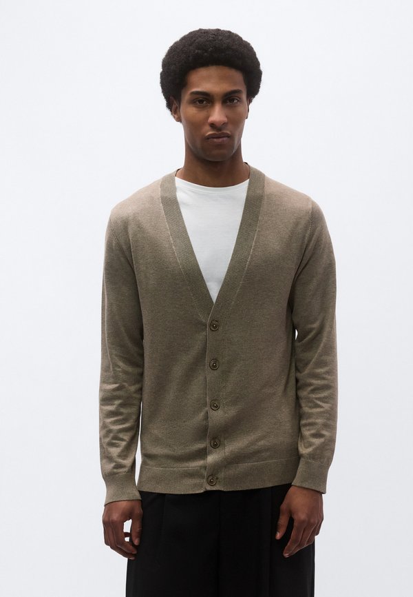 Lindbergh V NECK BUTTON CARDIGAN