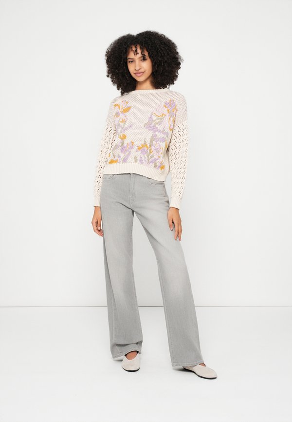 TWINSET
