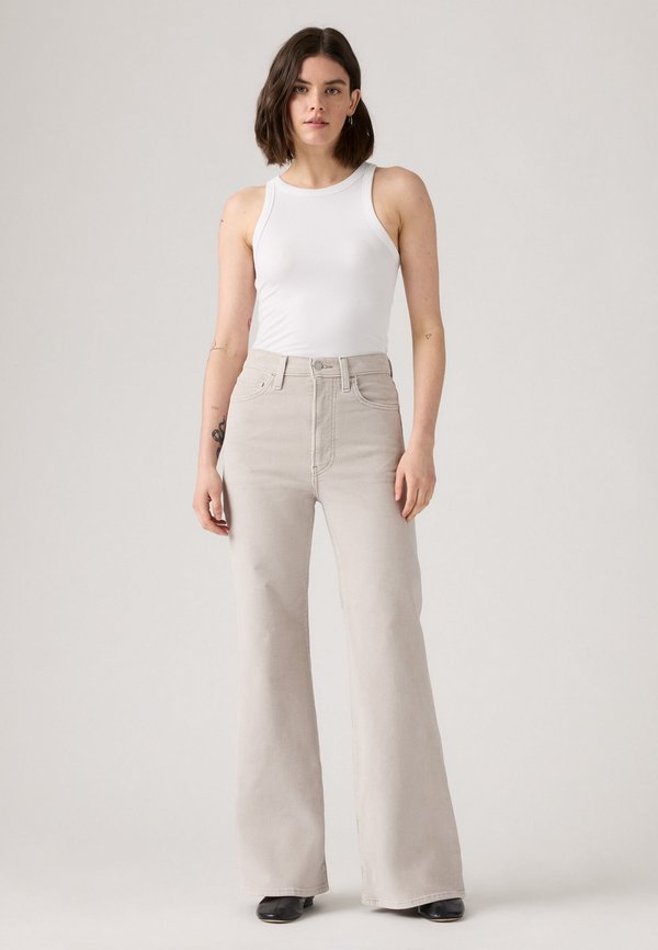 Levi's® RIBCAGE BELLS