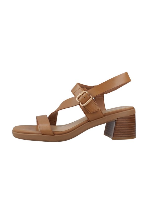 Clarks 26186895C MARRON 36