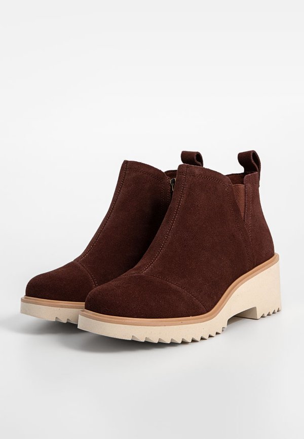 TOMS MAUDE