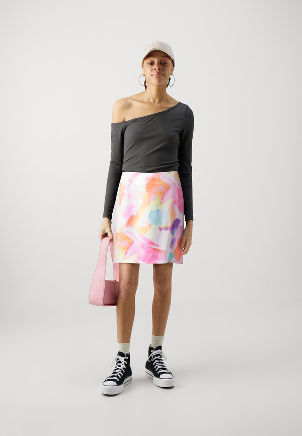 Pieces PCSUMMER SHORT SKIRT