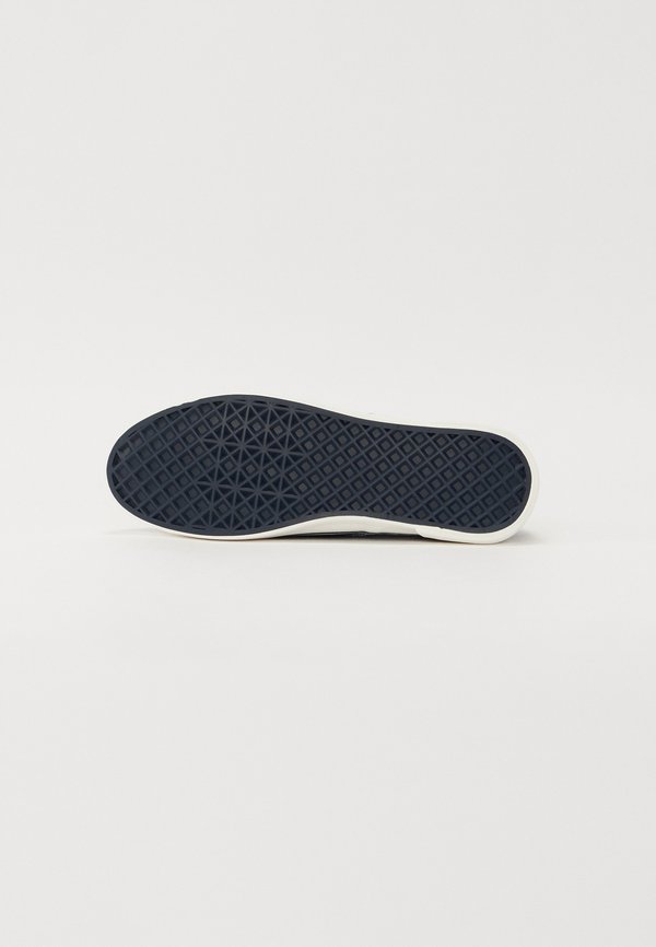 Pier One by Zalando