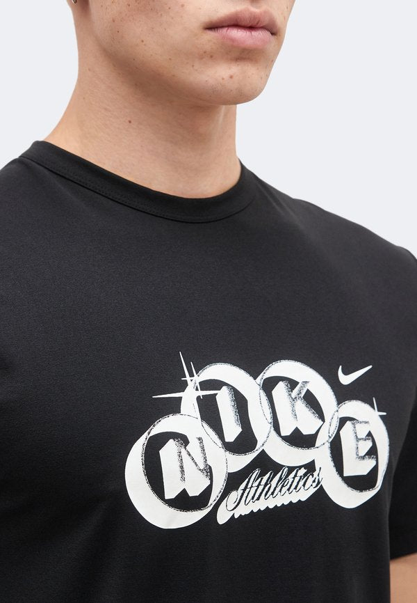 Nike Performance HYVERSE