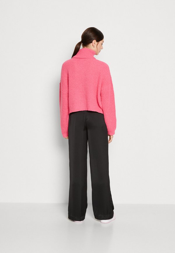 Pieces PCNUSA T NECK