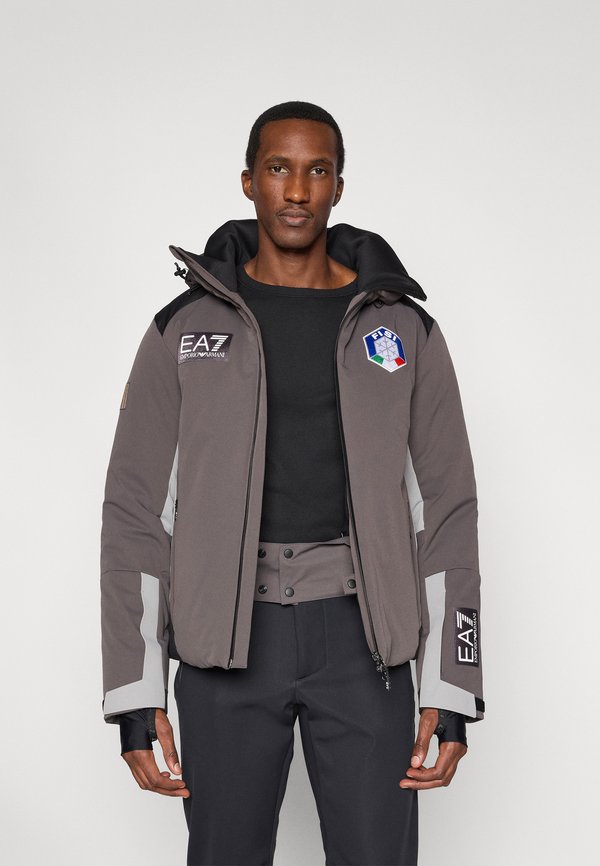 EA7 Emporio Armani
