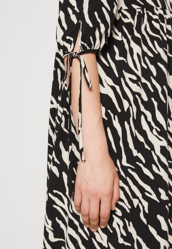 Pieces PCMEGAN 3/4 MIDI DRESS