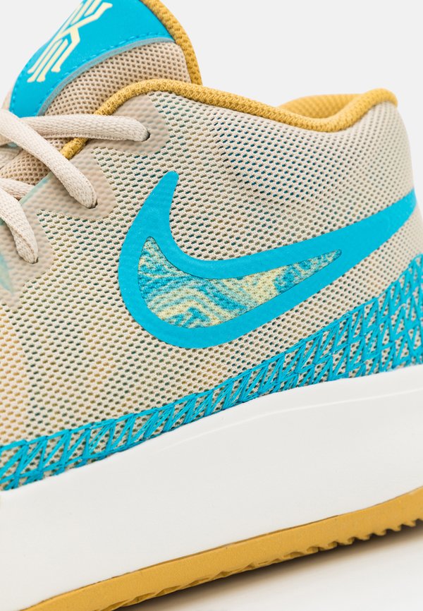 Nike Performance KYRIE FLYTRAP 6