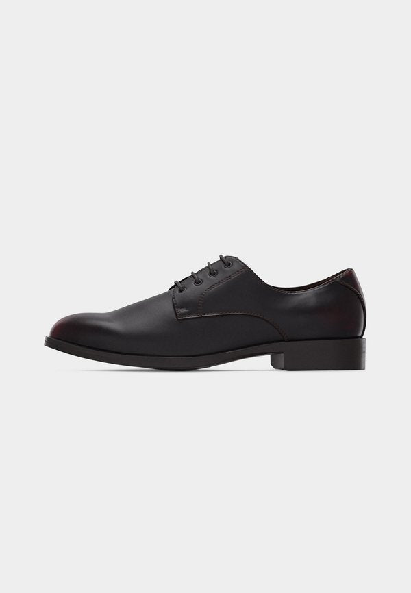 Pier One by Zalando
