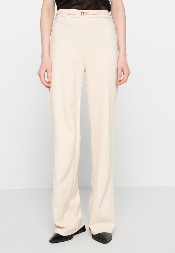 TWINSET