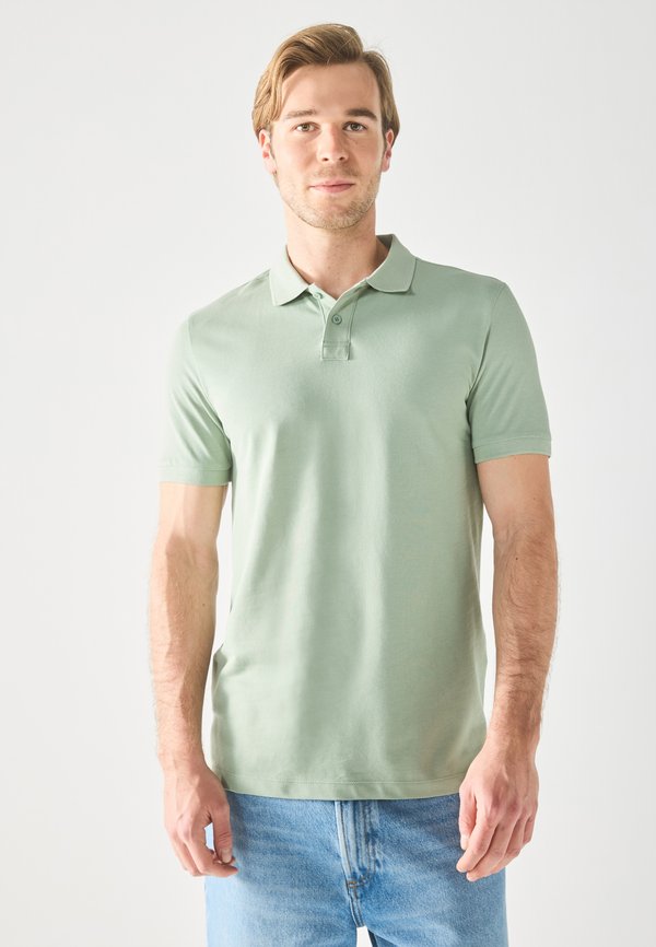 Pier One by Zalando