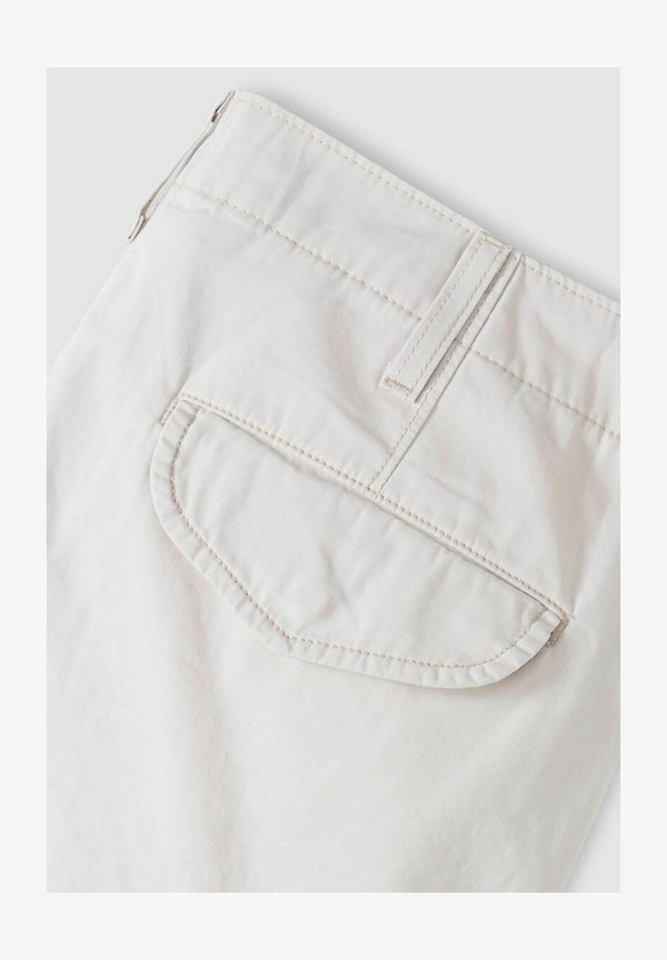 Levi's® CARRIER CARGO SHORT II - Shorts - dress blue