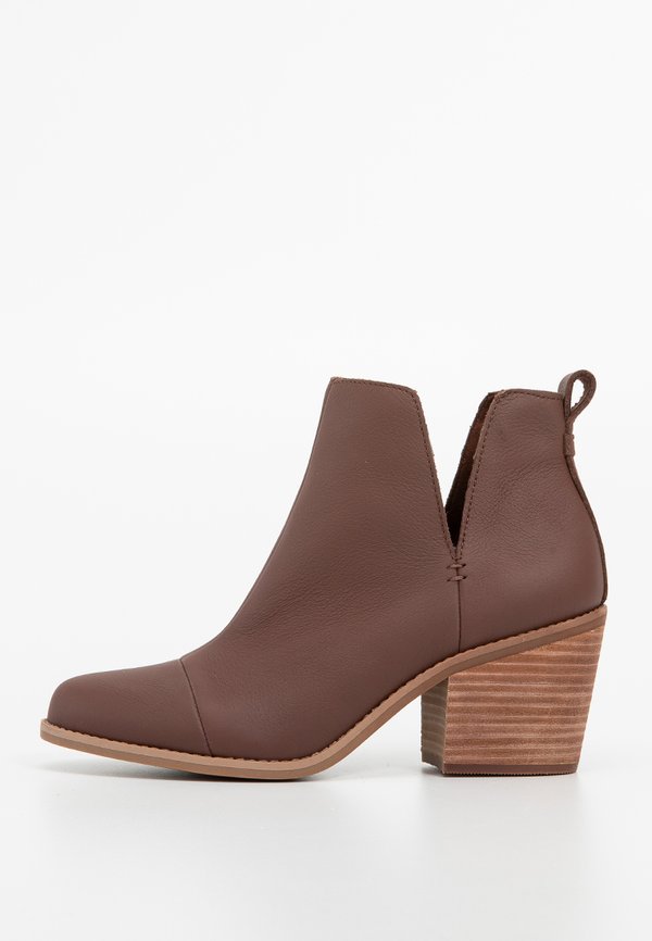 TOMS EVERLY CUTOUT