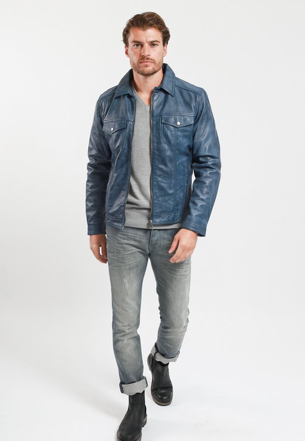 Lee Cooper