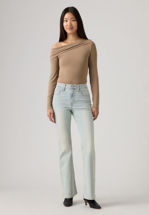 Levi's® 726® HIGH RISE FLARE