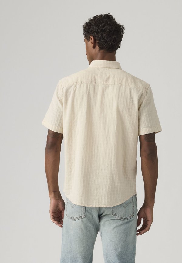 Levi's® AUTHENTIC BUTTON DOWN