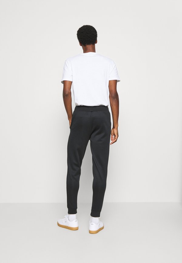 Pier One by Zalando