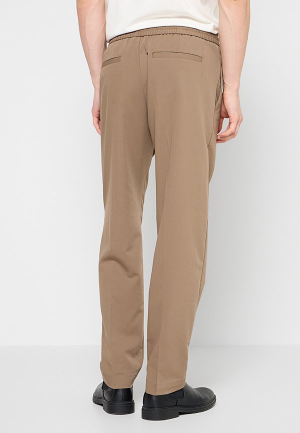 Lindbergh RELAXED FIT