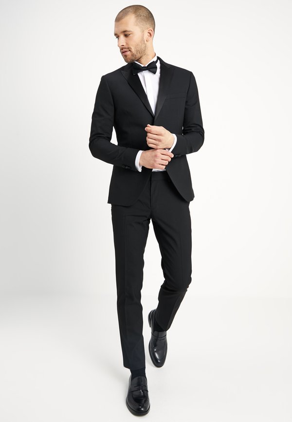 Isaac Dewhirst BASIC PLAIN TUX