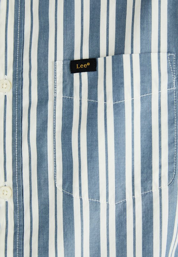Lee BUTTON DOWN