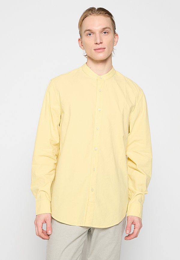 DOCKERS REGULAR FIT