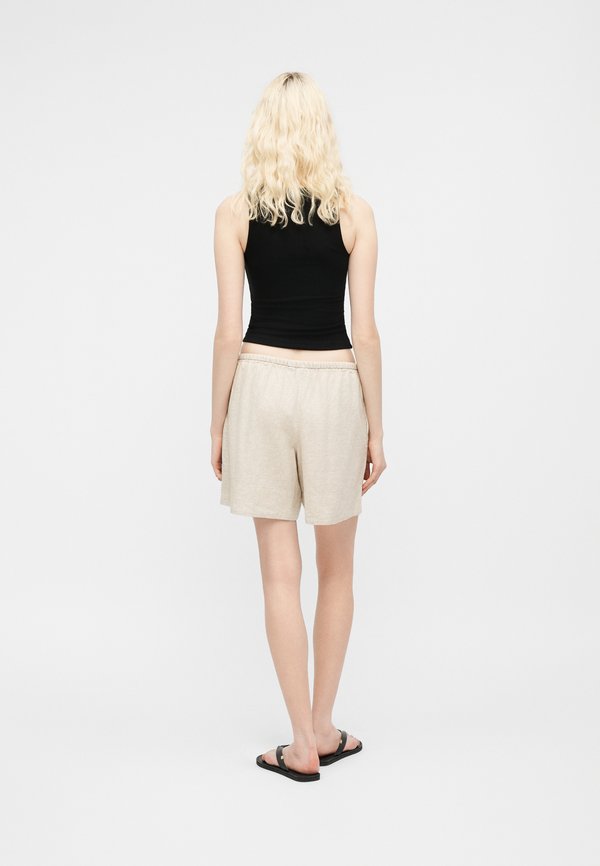GAP PULL ON