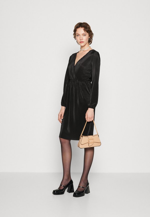 ONLY ONLNISA PLISSE WRAP DRESS