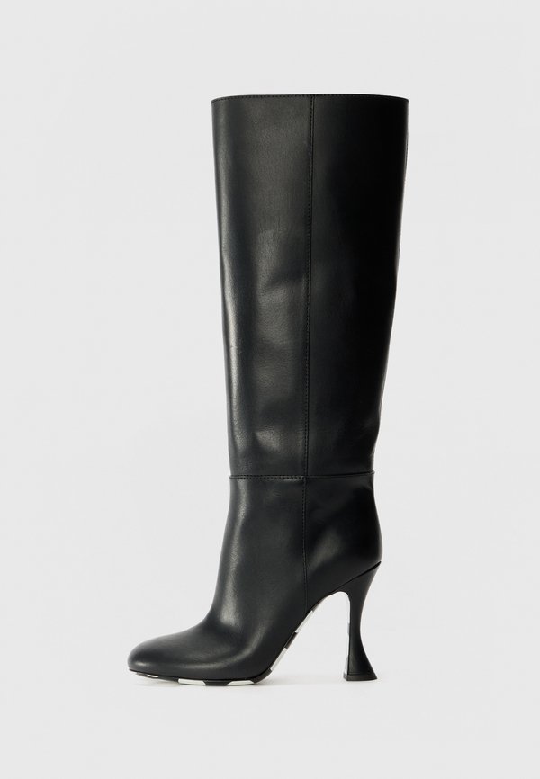 MOSCHINO