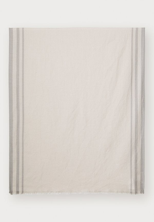 Pier One by Zalando