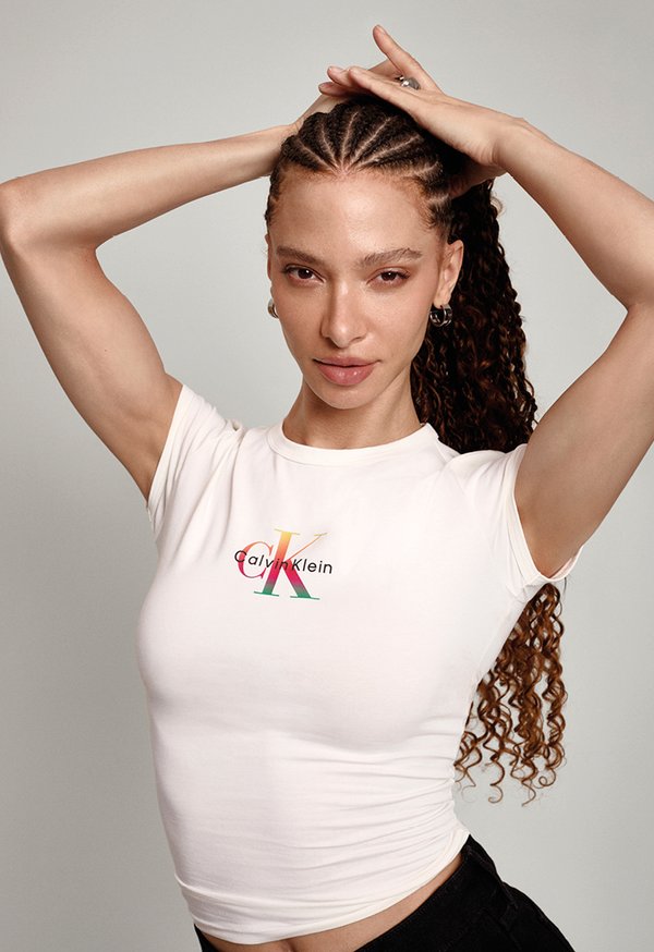 Calvin Klein Jeans PRIDE BABY TEE - Print T-shirt - bright white