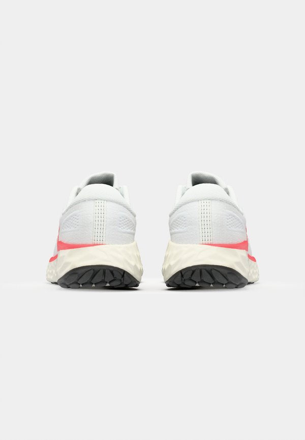 New Balance EVOZ V4