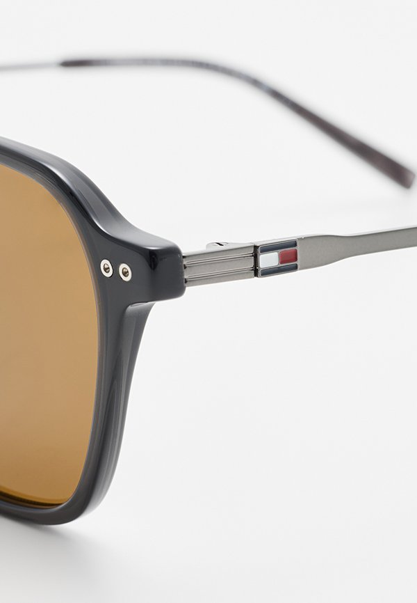 Tommy Hilfiger TH 2132/S