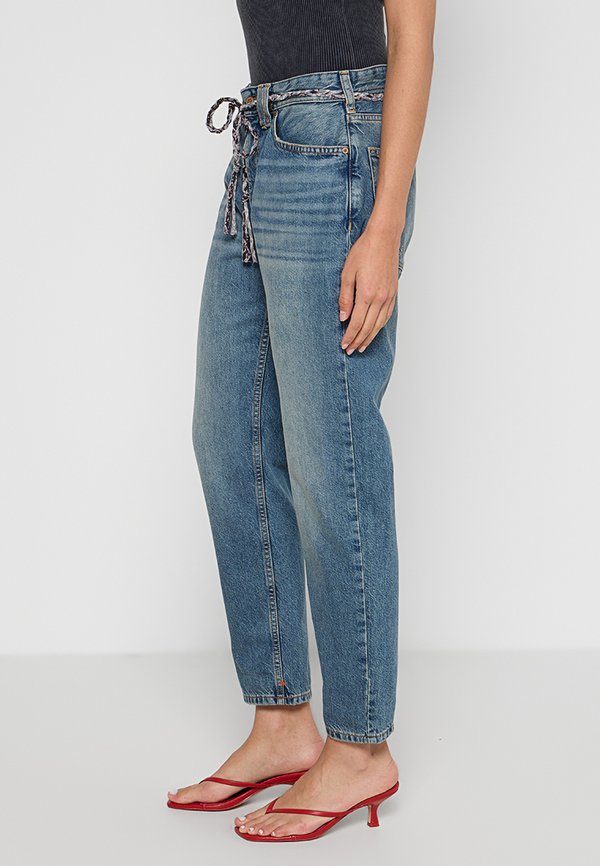 Scotch & Soda THE BUZZ