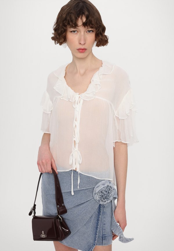DESIGNERS REMIX IOLA
