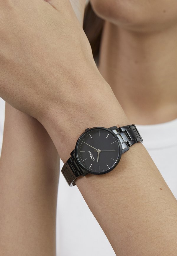 s.Oliver MODERN BASICS