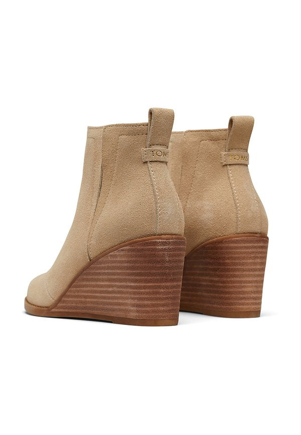 TOMS CLARE