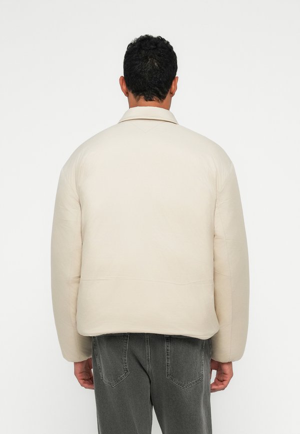 Tommy Jeans WATER REPELLENT COLLARED RELAXED PADDED JACKET