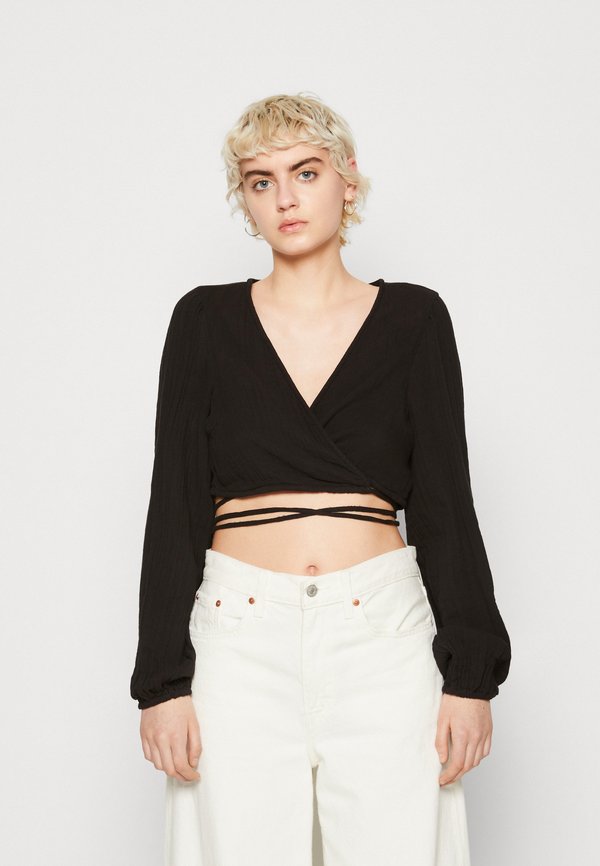 Pieces PCSTINA WRAP CROP