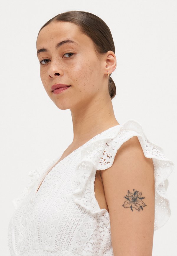 Vero Moda Petite VMHONEY V NECK SHORT DRESS