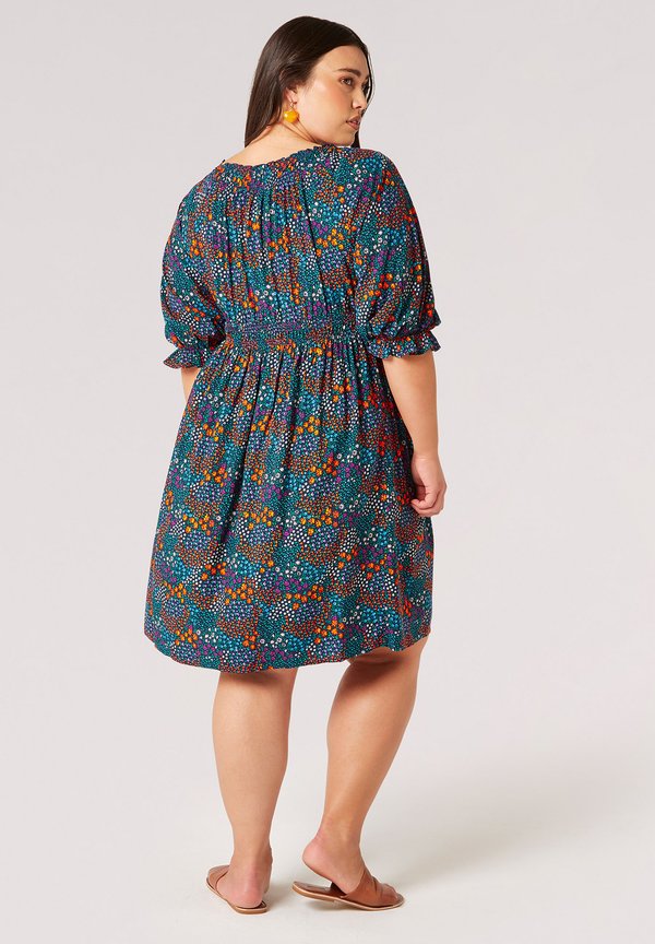 Apricot  CURVE DITSY DAISY MILKMAID