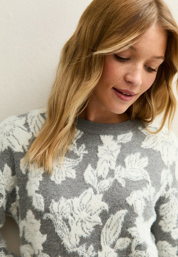 New Look BRUSHED FLORAL CREW NECK